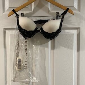 Victoria's Secret Black Lace Over White Push-Up Bra - Size 34 C